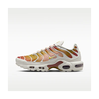 (W) Nike Air Max Plus Phantom/Rugged Orange/Peat Moss/Saturn Gold