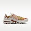 Lookbook (W) Nike Air Max Plus Phantom/Jingga Rugged/Peat Moss/Emas Saturn DZ3670-007