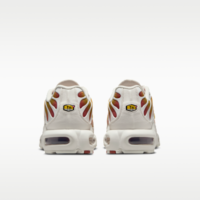 Details for (W) Nike Air Max Plus Phantom/Jingga Rugged/Peat Moss/Emas Saturn DZ3670-007