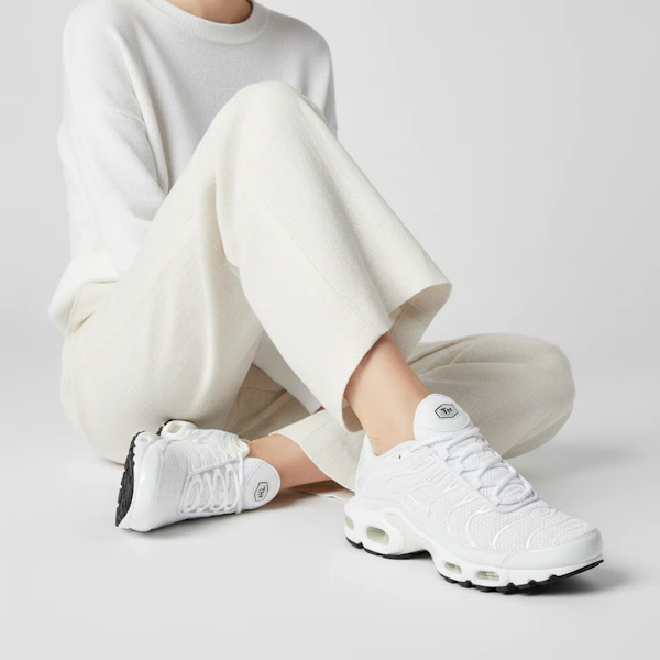 (W) Nike Air Max Plus Premium 'Putih Polos' 848891-100 Order (W) Nike Air Max Plus Premium 'Putih Polos' 848891-100