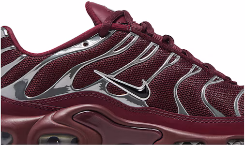 Lookbook (W) Nike Air Max Plus SE ''Bordeaux Nuit Argent Chromé'' HJ9743-600