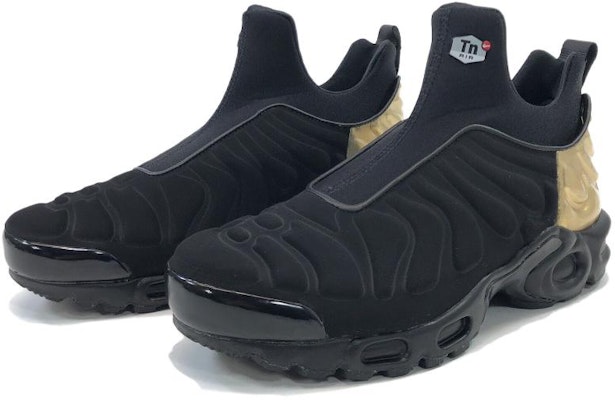 (W) Nike Air Max Plus Slip SP 'Negro Oro Metálico' 940382-001 Lookbook (W) Nike Air Max Plus Slip SP 'Negro Oro Metálico' 940382-001