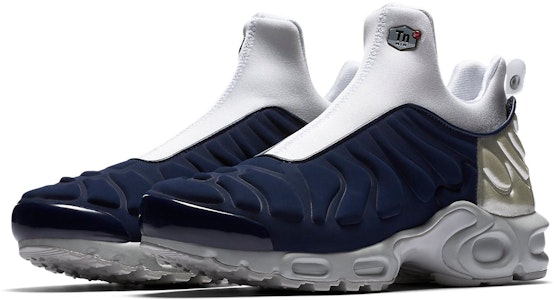 (W) Nike Air Max Plus Slip SP 'Midnight Navy Silver' Pria Wanita di Indonesia 940382-400 Lookbook (W) Nike Air Max Plus Slip SP 'Midnight Navy Silver' Pria Wanita di Indonesia 940382-400