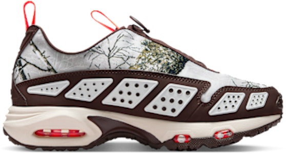 (W) Nike Air Max SNDR Marrón Orwood/Marrón Barroco/Hyper Crimson IB2476-100 Lookbook (W) Nike Air Max SNDR Marrón Orwood/Marrón Barroco/Hyper Crimson IB2476-100