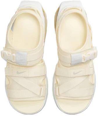 Nike 防滑耐磨 運動涼鞋 女款 白 Lookbook Nike 防滑耐磨 運動涼鞋 女款 白