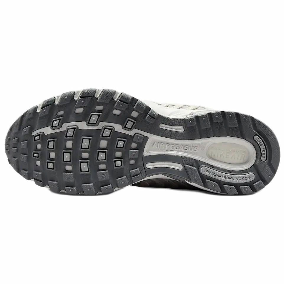 Sizing (Women) Nike Air Pegasus 2K5 'Light Smoke Grey' HV5998-001