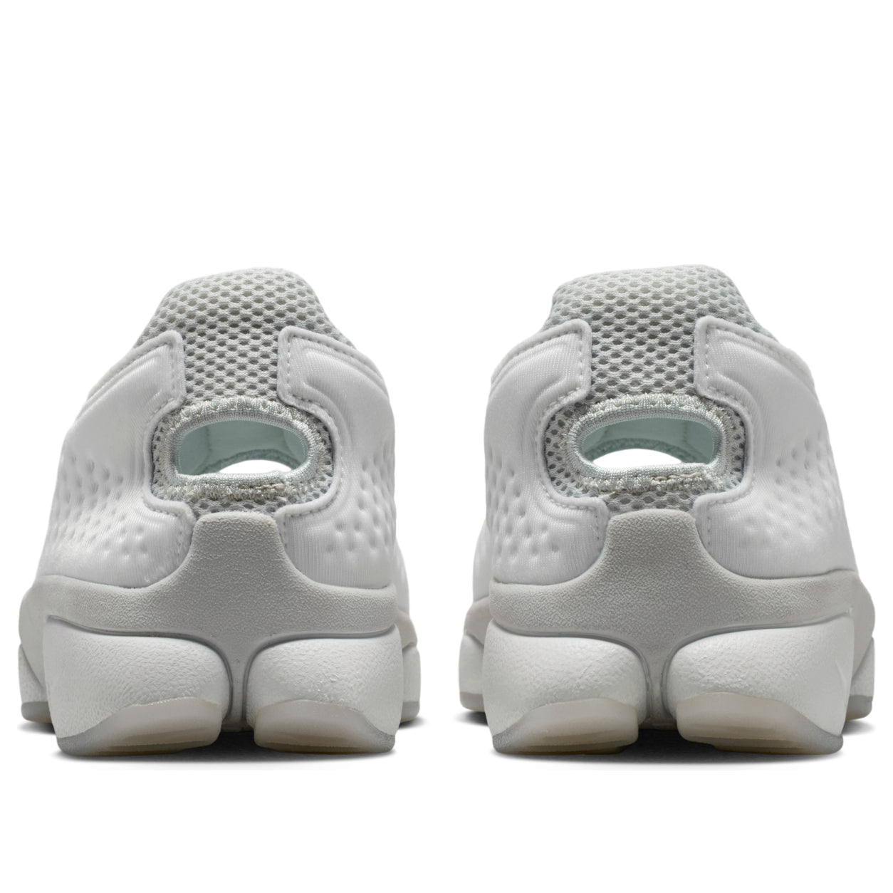 Lookbook (W) 耐克Air Rift 2 ''Summit White Swan'' 白天鹅配色 IQ8006-100