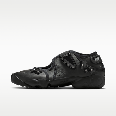(Women) Nike Air Rift "Florette" Black/Wolf Gray/Metallic Silver IV5682-001