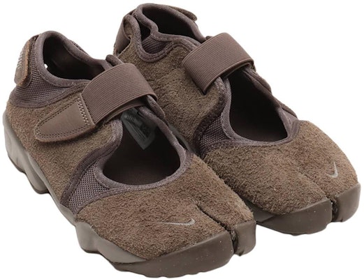 (W) Nike Air Rift Ironstone Cave Stone Sepatu Sneakers HQ1474-002 Lookbook (W) Nike Air Rift Ironstone Cave Stone Sepatu Sneakers HQ1474-002