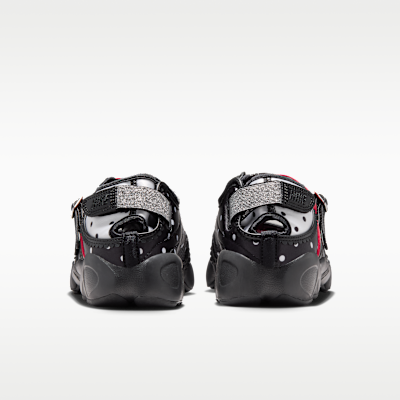 Sizing (Women) Nike Air Rift Breathe Black/Black/Metallic Silver/Black IW2344-001