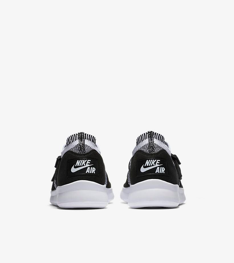 Shop (W) Nike Air Sock Racer Ultra Flyknit 'Oreo' Pria/Wanita 896447-002