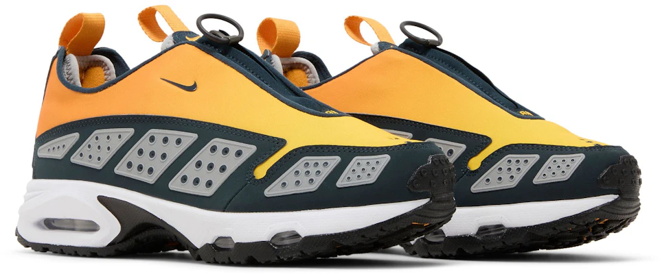 (W) Nike Air Sunder Max ''Canyon Gold'' Sneakers HJ8080-700 1