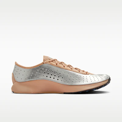 (W) ナイキ エア スーパー フライ エルム/バロックブラウン/スカイラインブルー/メタリックシルバー IB5824-200 Lookbook (W) ナイキ エア スーパー フライ エルム/バロックブラウン/スカイラインブルー/メタリックシルバー IB5824-200