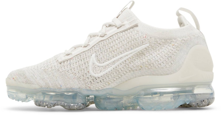 (W) Nike Air VaporMax 2021 Flyknit 'Phantom Plata Metálica' DJ9975-001 Lookbook (W) Nike Air VaporMax 2021 Flyknit 'Phantom Plata Metálica' DJ9975-001