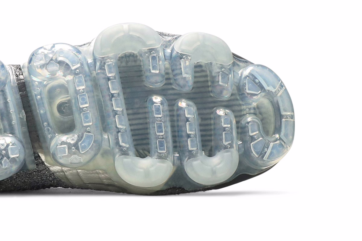 (Women) Nike Air VaporMax Flyknit 2 Dark Grey Chrome