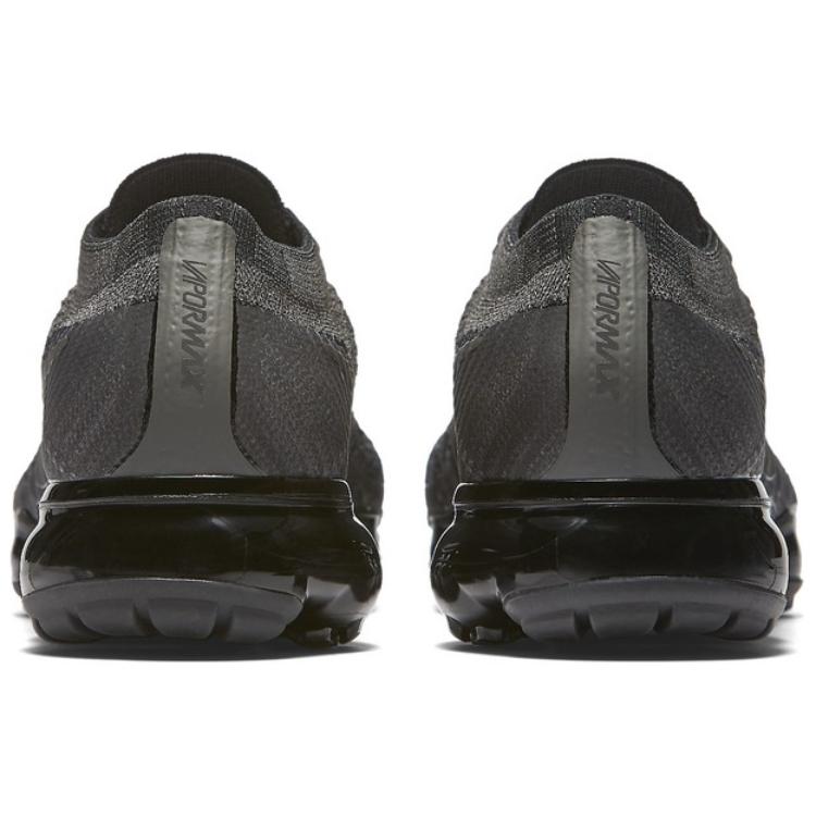 Shop (W) 耐克Air VaporMax飞织运动鞋 849557-003