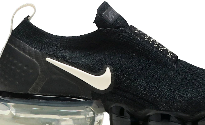 Black vapormax moc 2024 womens