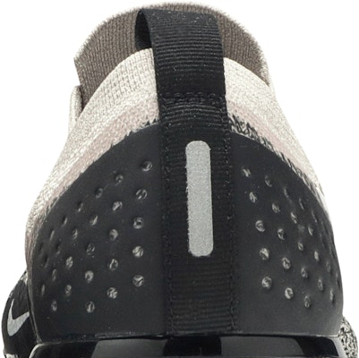 (Wanita) Nike Air VaporMax Moc 2 Moon Particle AJ6599-202 Sizing (Wanita) Nike Air VaporMax Moc 2 Moon Particle AJ6599-202