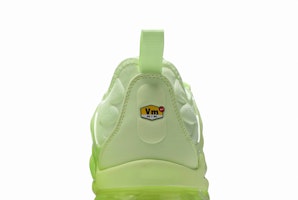 (W) ナイキ エア ヴェイパーマックス プラス "ベアリーボルト" DJ3023-700 Sizing (W) ナイキ エア ヴェイパーマックス プラス "ベアリーボルト" DJ3023-700