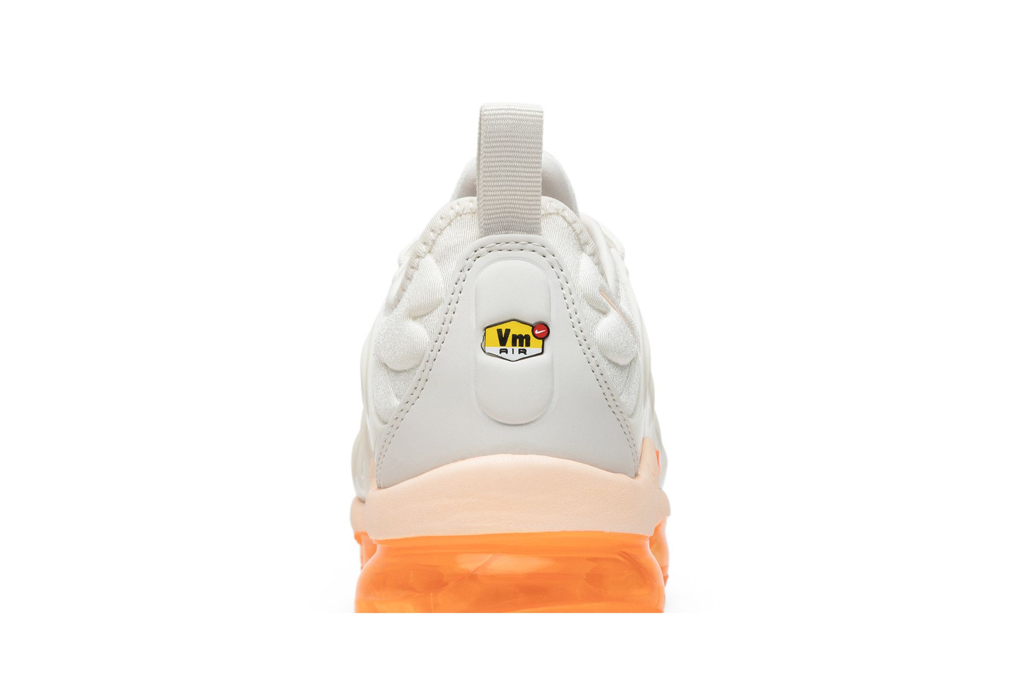 Sizing (W) 나이키 에어 베이퍼맥스 플러스 크림시클 (or 나이키 맥스 플러스 크림 if brevity is paramount) AO4550-005