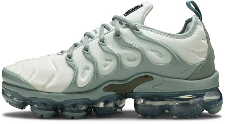 (Women) Nike Air VaporMax Plus Light Silver Mica Green AO4550-006 Lookbook (Women) Nike Air VaporMax Plus Light Silver Mica Green AO4550-006