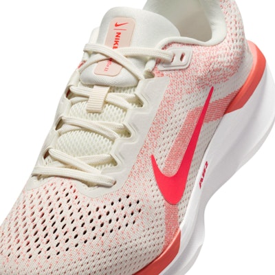 (W) Nike Air Winflo 11 'Sail/Crimson Brillante' FJ9510-105 1