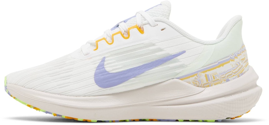 (W) Nike Air Winflo 9 Premium 'Kembali Sekilas' DR8802-100 Lookbook (W) Nike Air Winflo 9 Premium 'Kembali Sekilas' DR8802-100