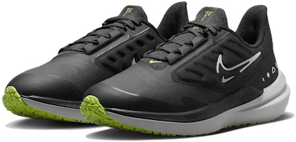 (W) Nike Air Winflo 9 Shield 'Negro Blanco Voltio' DM1104-001 Lookbook (W) Nike Air Winflo 9 Shield 'Negro Blanco Voltio' DM1104-001