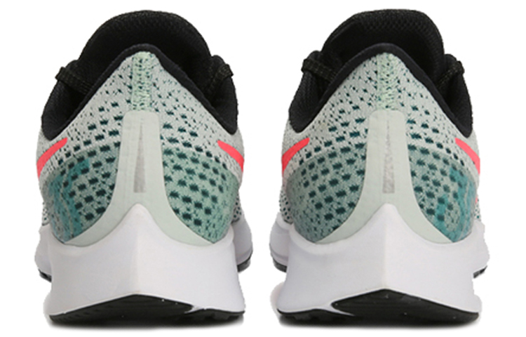 Shop （女款）Nike Air Zoom Pegasus 35 'Barely Grey' 942855-009