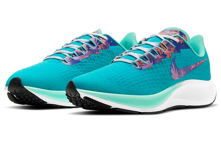 Lookbook 耐吉 Pegasus 37 Air Zoom 低帮 跑步鞋 女款 湖水綠