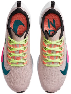 (W) Nike Air Zoom Pegasus 37 Premium 'Barely Rose Spruce' dalam Bahasa Melayu. CQ9977-600 Shop (W) Nike Air Zoom Pegasus 37 Premium 'Barely Rose Spruce' dalam Bahasa Melayu. CQ9977-600