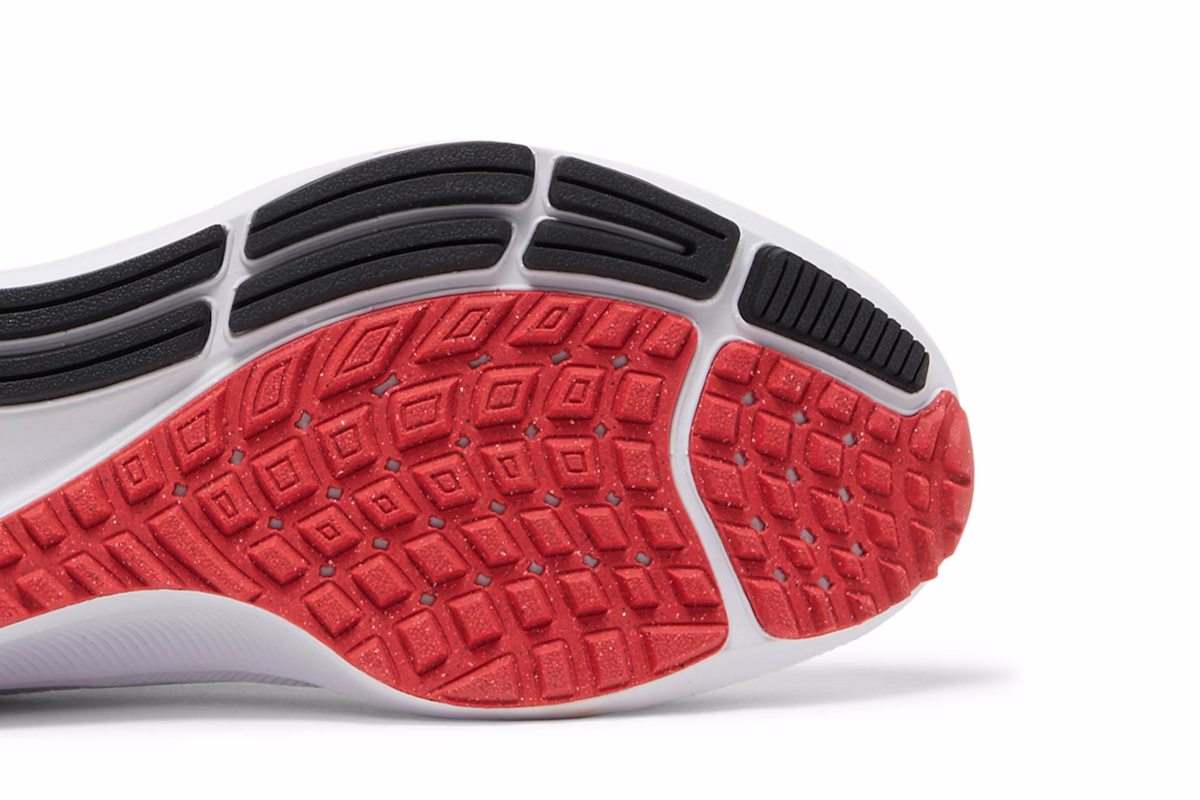 (Women) Nike Air Zoom Pegasus 38 'White Metallic Silver'