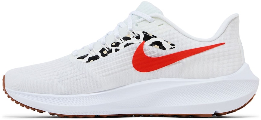 (W) Nike Air Zoom Pegasus 39 'Leopardo Blanco' DZ5214-100 Lookbook (W) Nike Air Zoom Pegasus 39 'Leopardo Blanco' DZ5214-100