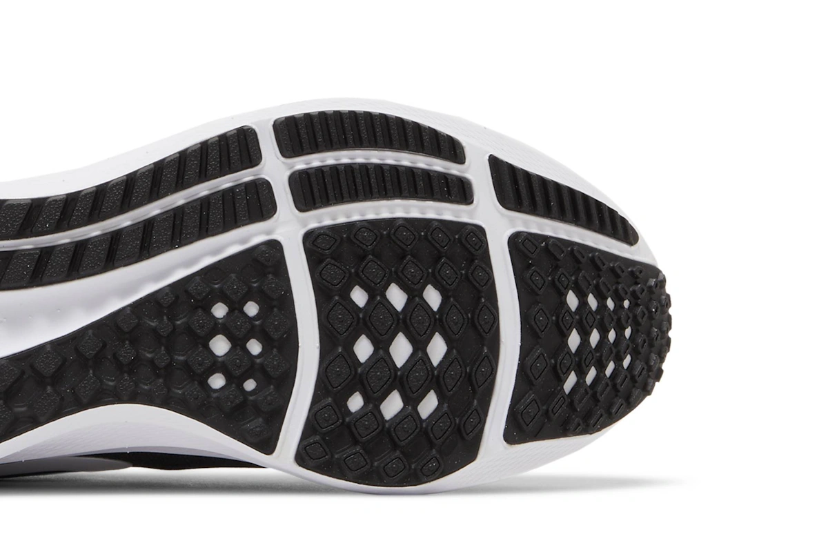 (Women) Nike Air Zoom Pegasus 39 Black White