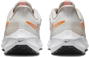 (W) 耐克飞马39代防水护盾跑鞋 DO7626-004 Shop (W) 耐克飞马39代防水护盾跑鞋 DO7626-004