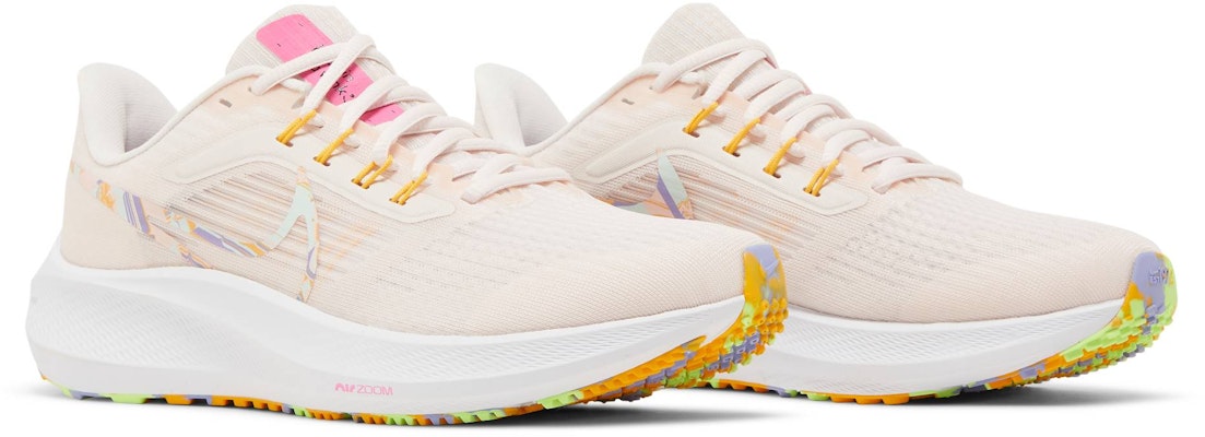 Beli (Women) Nike Air Zoom Pegasus 39 Premium 'Light Soft Pink