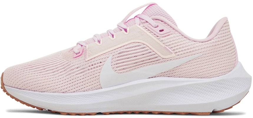 (W) Nike Air Zoom Pegasus 40 'Merah Jambu Mutiara' DV3854-600 Lookbook (W) Nike Air Zoom Pegasus 40 'Merah Jambu Mutiara' DV3854-600