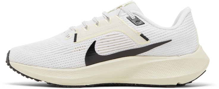 (W) Nike Air Zoom Pegasus 40 'Putih Kelapa' DV3854-100 Lookbook (W) Nike Air Zoom Pegasus 40 'Putih Kelapa' DV3854-100