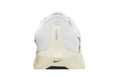 (Women) Nike Air Zoom Pegasus 40 'White Coconut Milk' DV3854-100