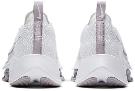 (W) ナイキ エア ズーム テンポ NEXT% フライニット 白/灰 CI9924-101 Purchase (W) ナイキ エア ズーム テンポ NEXT% フライニット 白/灰 CI9924-101