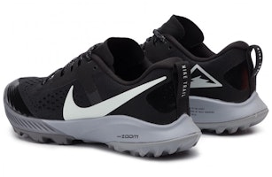 (W) Nike Air Zoom Terra Kiger 5 'Hitam Kelabu Pudar' AQ2220-001 Lookbook (W) Nike Air Zoom Terra Kiger 5 'Hitam Kelabu Pudar' AQ2220-001