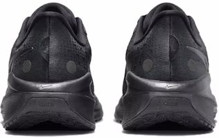 Shop (W) Nike Air Zoom Vomero 17 ''Schwarz'' FB8502-004