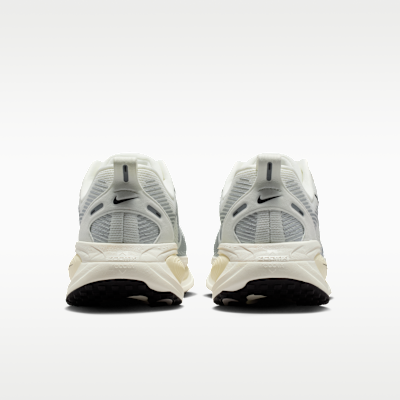 Details for (Women) Nike Air Zoom Vomero 18 Summit White/Coconut Milk/Sail/Black IF0515-103