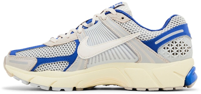 (W) Nike Air Zoom Vomero 5「皇家藍椰奶」 IB4368-480 Lookbook (W) Nike Air Zoom Vomero 5「皇家藍椰奶」 IB4368-480