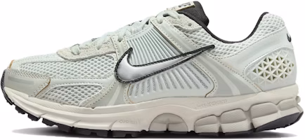 (Women) Nike Air Zoom Vomero 5 'Light Silver Chrome' FN6742-001 (Women) Nike Air Zoom Vomero 5 'Light Silver Chrome' FN6742-001