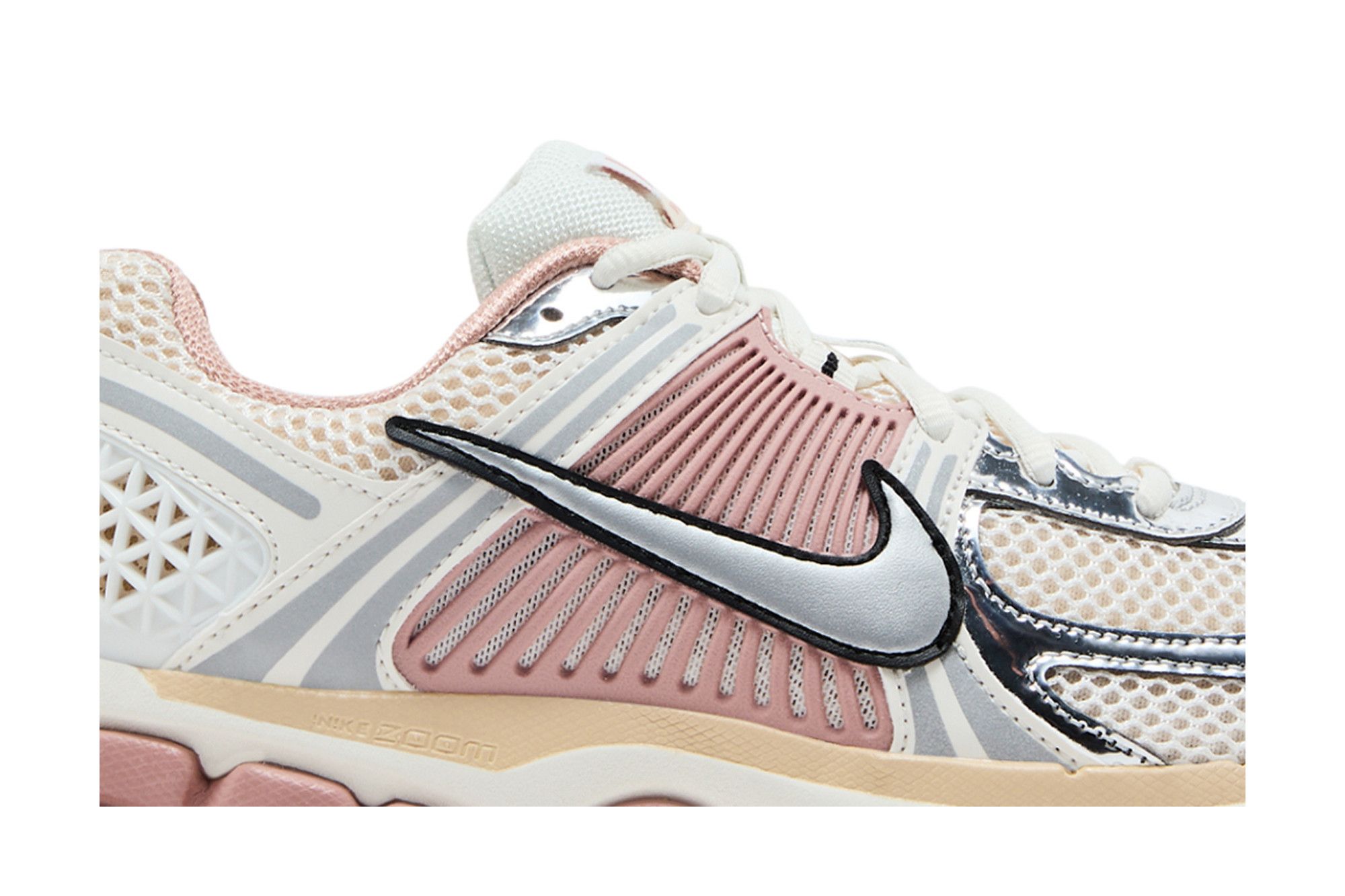 Lookbook (W) 耐克 Air Zoom Vomero 5 '粒子粉' HF1877-102