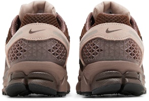 (W) Nike Air Zoom Vomero 5 'Plum Eclipse' Sepatu Lari Pria FV1166-200 Details for (W) Nike Air Zoom Vomero 5 'Plum Eclipse' Sepatu Lari Pria FV1166-200