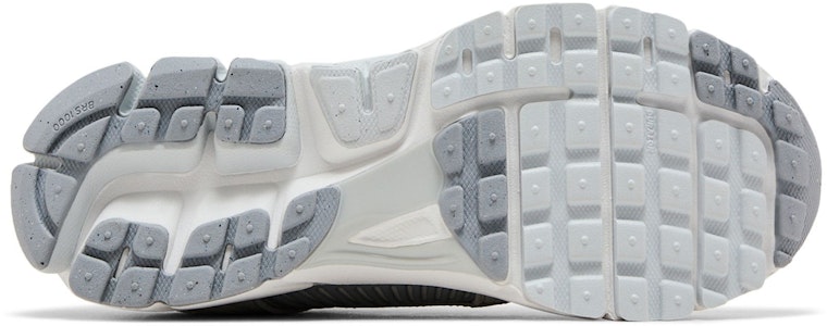 (W) ナイキ エア ズーム ヴォメロ 5 ’ピュア プラチナム’ HQ0458-001 (レディース) HQ0458-001 Details for (W) ナイキ エア ズーム ヴォメロ 5 ’ピュア プラチナム’ HQ0458-001 (レディース) HQ0458-001