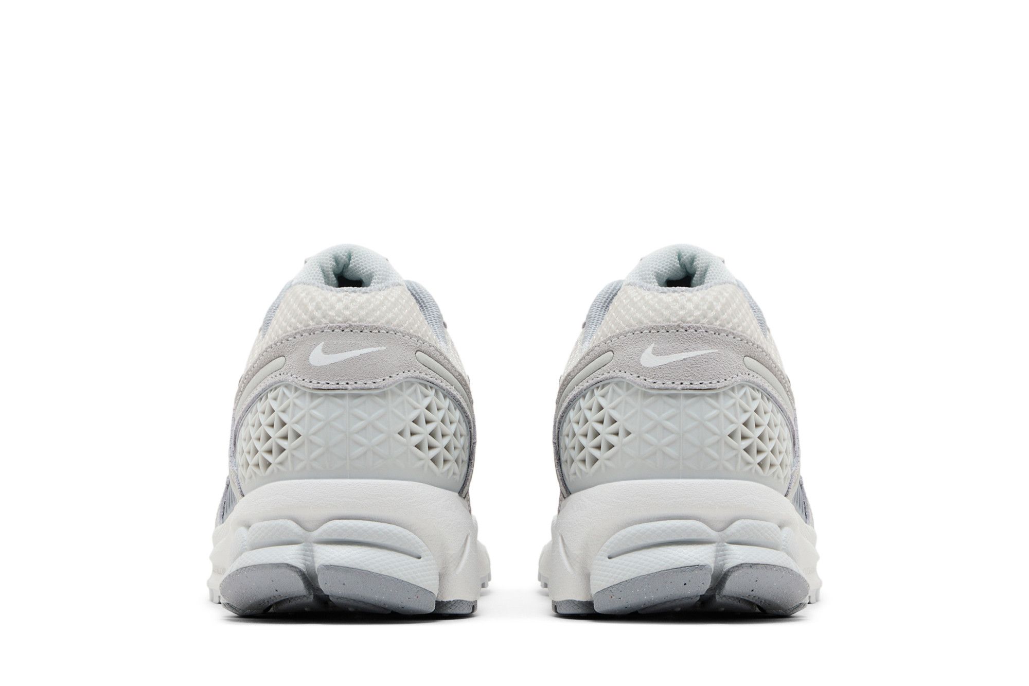 Sizing (Women) Nike Air Zoom Vomero 5 'Pure Platinum' HQ0458-001