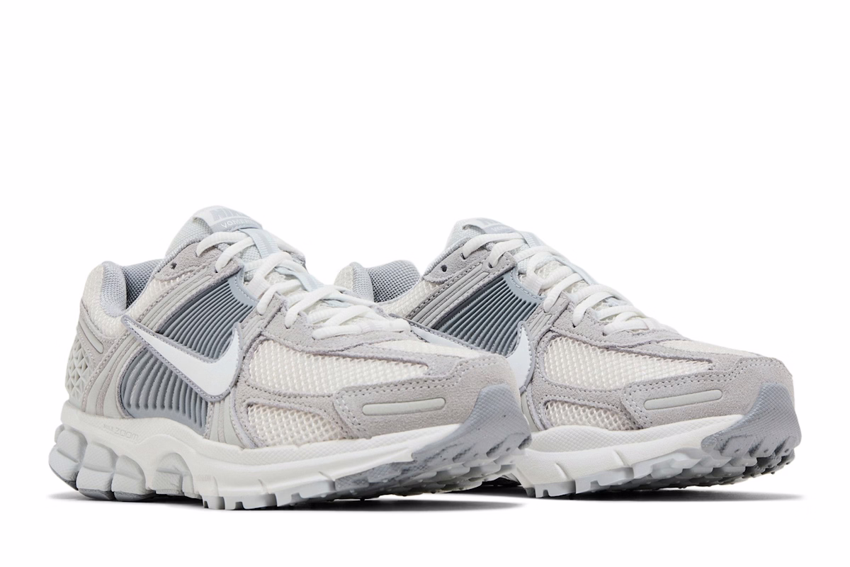 (Women) Nike Air Zoom Vomero 5 'Pure Platinum'